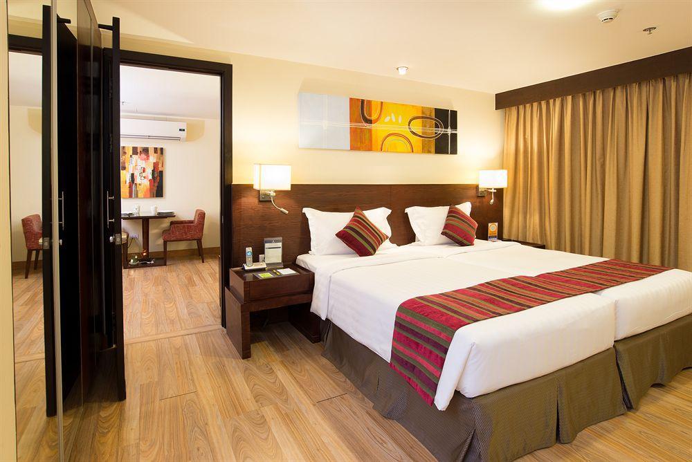 Lohas Residences Sukhumvit 2 מלון בנגקוק