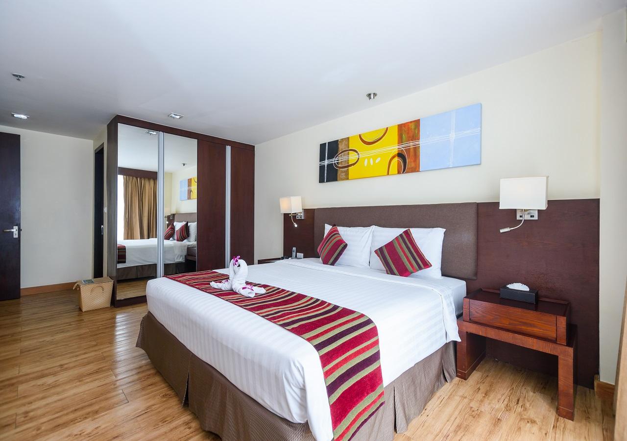 מלון Lohas Residences Sukhumvit 2 4*